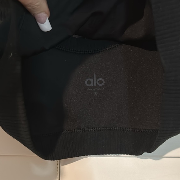 ALO Yoga Wellness Ripped Sports Bra - Picture 3 of 3